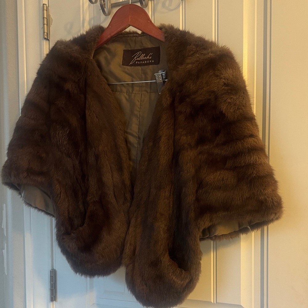 Elegant Brown Faux Fur Cape